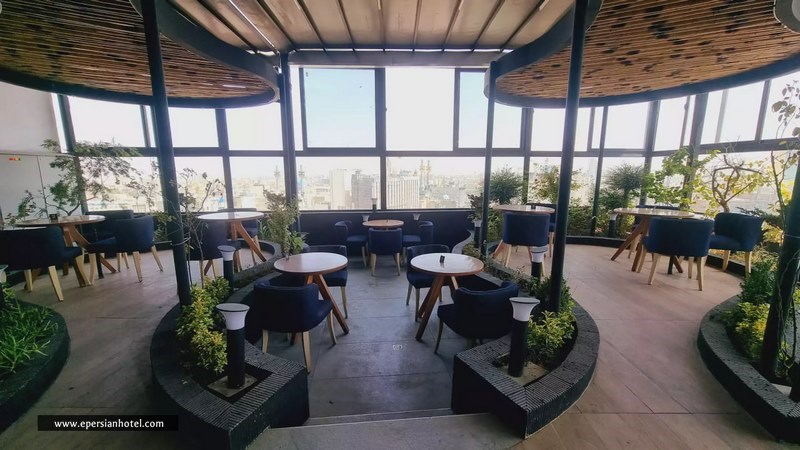 روف گاردن هتل جوارالملک مشهد